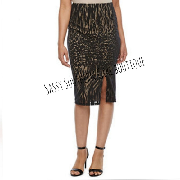 🆕⭐ Black burnout animal print pencil skirt - Picture 2 of 6